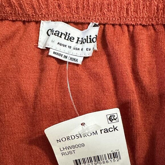 Charlie Holiday Textured Mini Skirt Women's 6 Orange Rust Elastic Waist NWT - Picture 5 of 7
